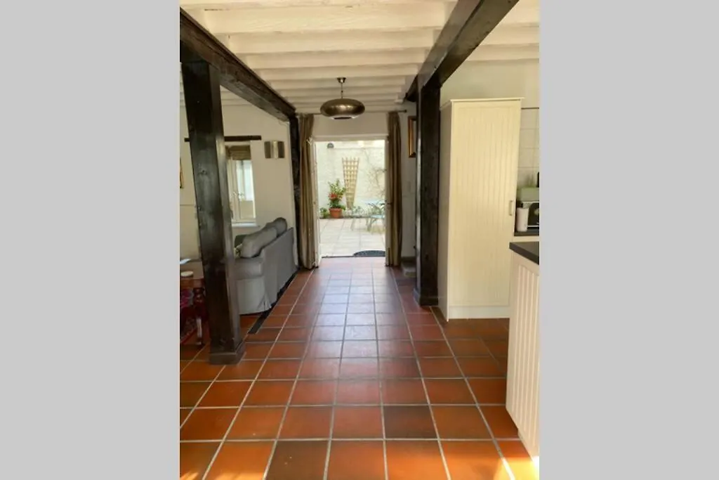 Mirepoix Centre, Entire House Light And Spacious With Internet And Netflix 0*, Mirepoix (Ariege)