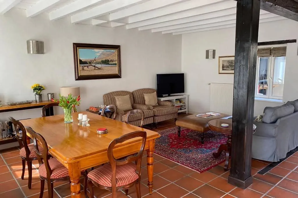 Mirepoix Centre, Entire House Light And Spacious With Internet And Netflix 0*, Mirepoix (Ariege)